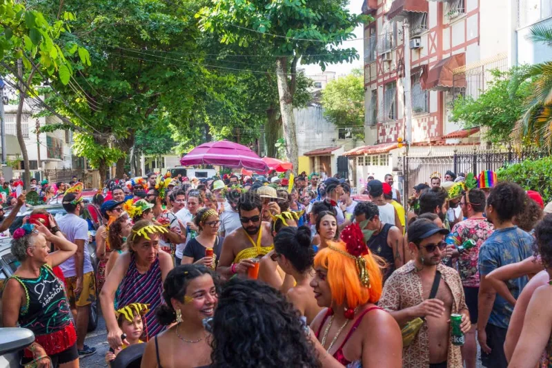 Baratinho e Alegre: O Mapa Completo pra se Divertir no Brasil Sem Ver o Cartão Chorar